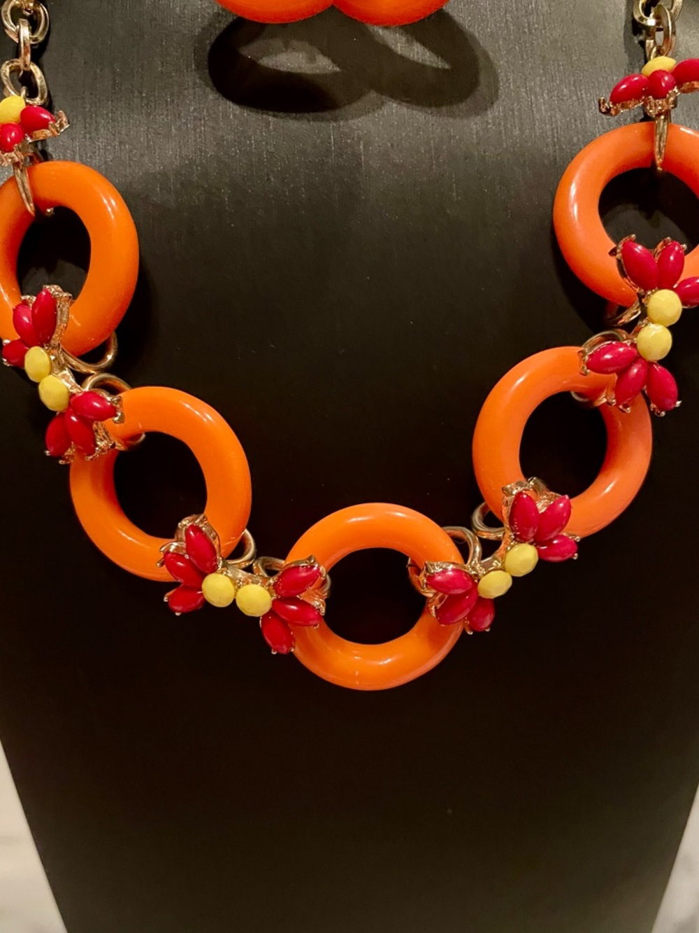Bold Orange Resin Circle Necklace & Earring Set - Picture 2 of 6